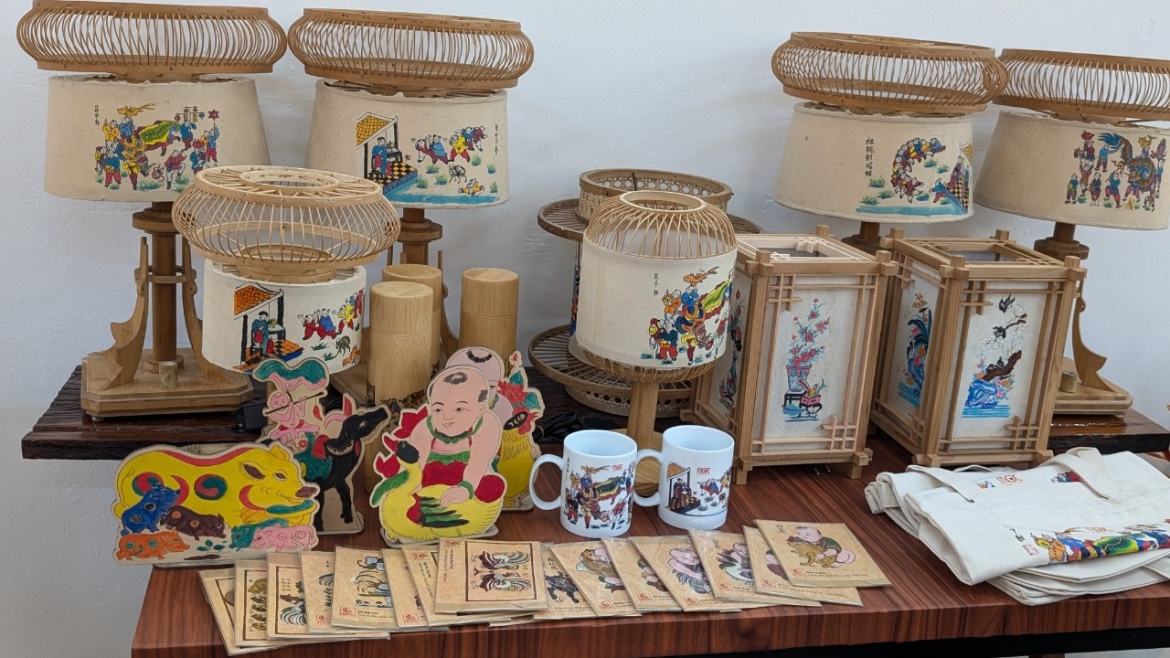 Workshop "Làm đèn lồng giấy Dó" 