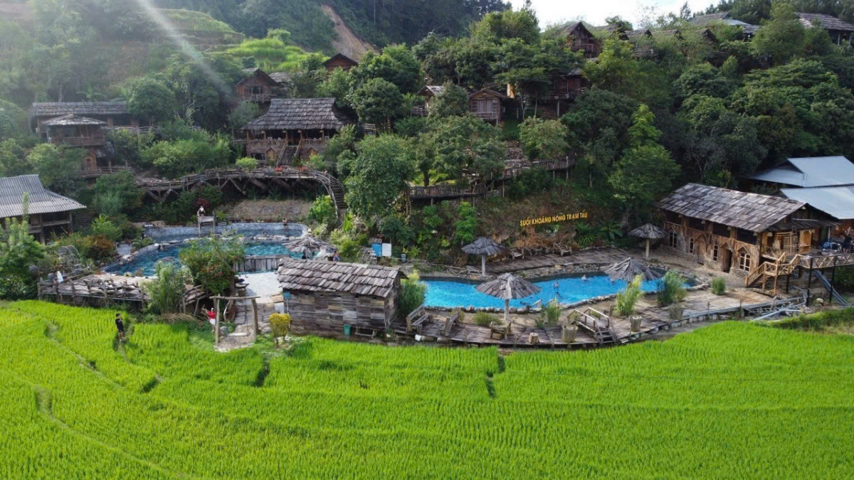 Khu suối khoáng nóng Trạm Tấu. Ảnh: Vũ Mạnh Cường