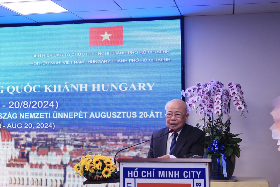 GS.TS. Lê Minh Triết - Chủ tịch hội hữu nghị Việt Nam – Hungary phát biểu tại buổi lễ