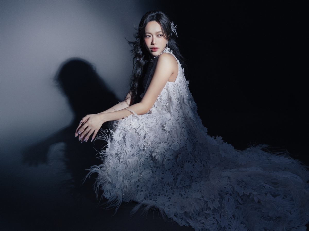 Diệu Nhi được xướng tên ở hạng mục Nữ diễn viên điện ảnh được khán giả yêu thích nhất