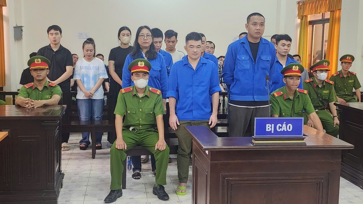 Các bị cáo tại phiên tòa