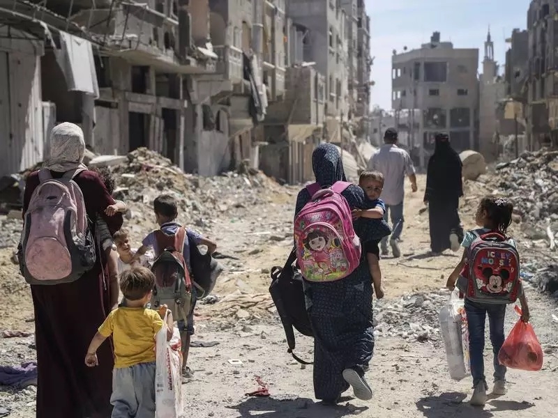 Người dân ở Gaza. Ảnh: Reuters