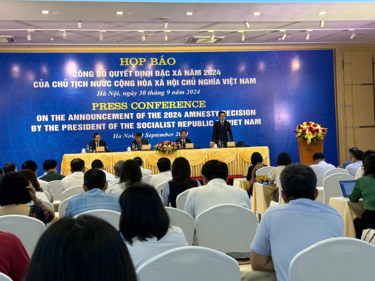 Toàn cảnh buổi họp báo