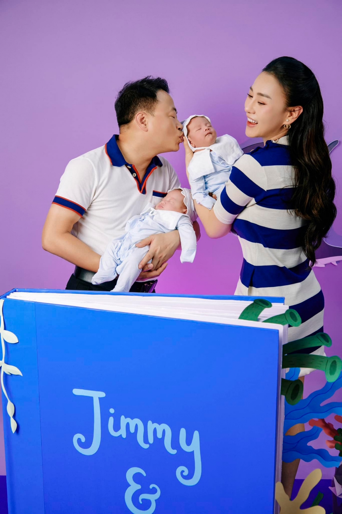 Phương Oanh sinh năm 1989, xuất thân là người mẫu nhưng cô bén duyên với diễn xuất và trở thành nữ diễn viên nổi tiếng của VTV. Cô ghi dấu ấn qua nhiều bộ phim như Hoa bay, Lặng yên dưới vực sâu, Ngược chiều nước mắt, Quỳnh búp bê, Cô gái nhà người ta, Lựa chọn số phận, Hương vị tình thân,... Phương Oanh và Shark Bình đăng kí kết hôn vào ngày 15/6/2023. Cặp đôi tổ chức lễ ăn hỏi vào ngày 26/7/2023 tại Hà Nam.