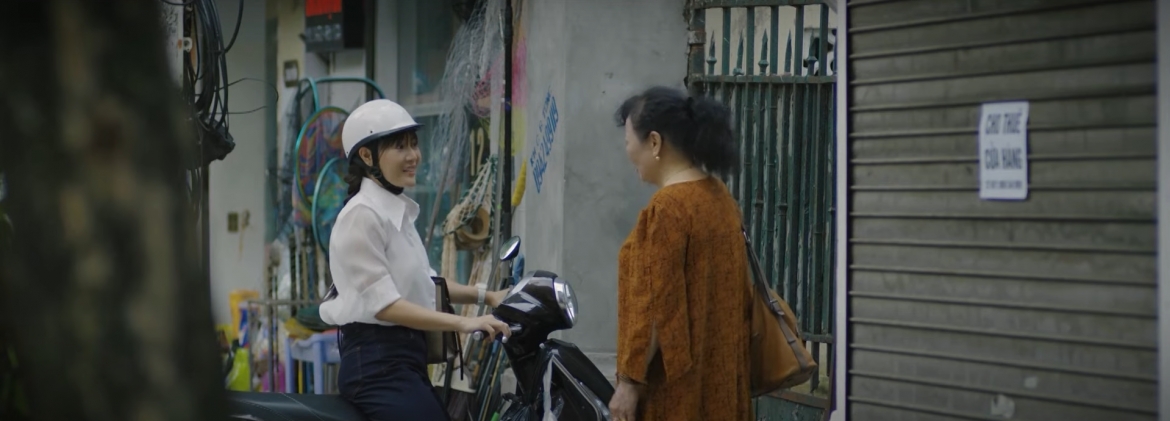  Linh đang trên đường về nhà mẹ chồng thì thấy một nơi cho thuê cửa hàng