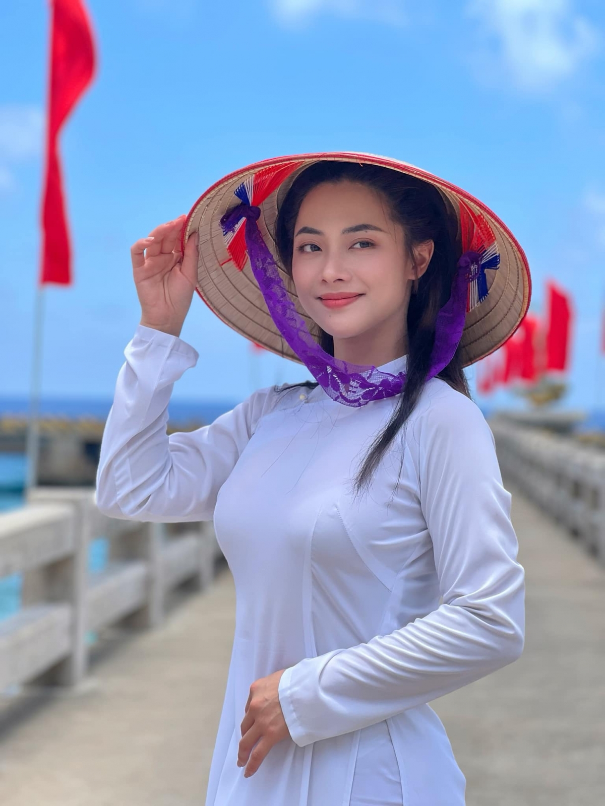 “Chào mừng ngày Quốc khánh 2/9. Tự hào là người con nước Việt Nam”, diễn viên Huyền Thạch chia sẻ. (Nguồn: FBNV)