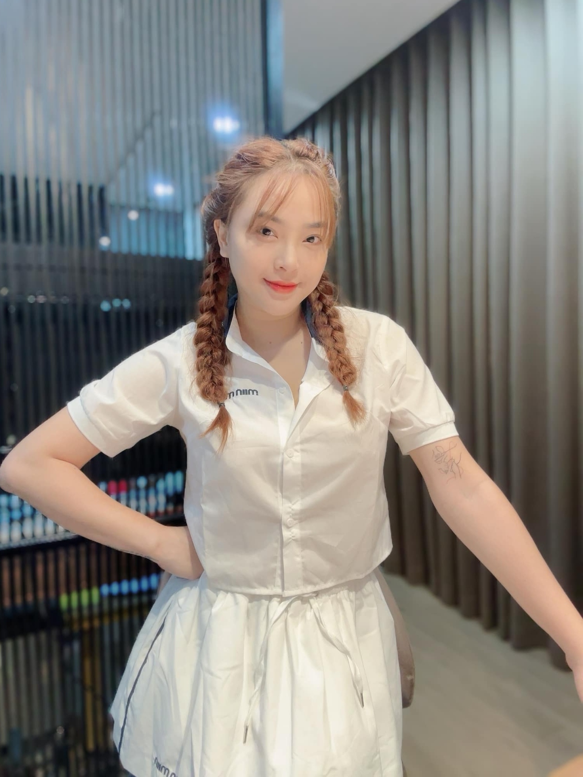 Ca sĩ Hải Băng gây bất ngờ nhờ diện mạo trẻ trung như nữ sinh dù trải qua ba lần mang bầu. (Nguồn: FBNV)