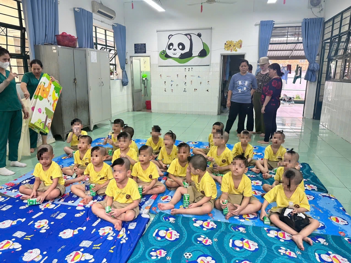 Trẻ ở Mái ấm Chúc Từ được đưa về Trung tâm Nuôi dưỡng bảo trợ trẻ em Linh Xuân (Ảnh: Sở LĐ-TB và XH TPHCM).