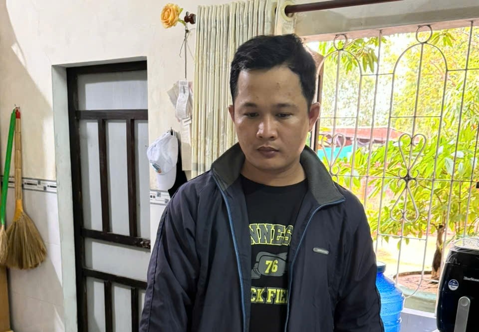Đối tượng Nguyễn Đức Thành Huy bán loại hóa chất độc hại này trên mạng xã hội khá dễ dàng (Ảnh: CACC)