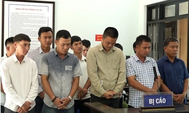 Các bị can tại toà. (Ảnh: Ngọc Sáng)