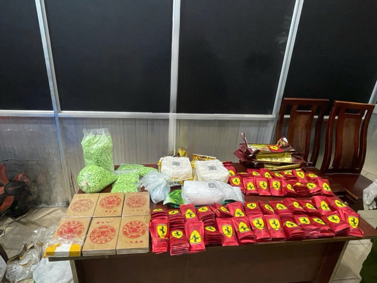 Công an thu giữ 15,5kg ma túy tổng hợp các loại tại huyện Củ Chi (Ảnh: CACC)
