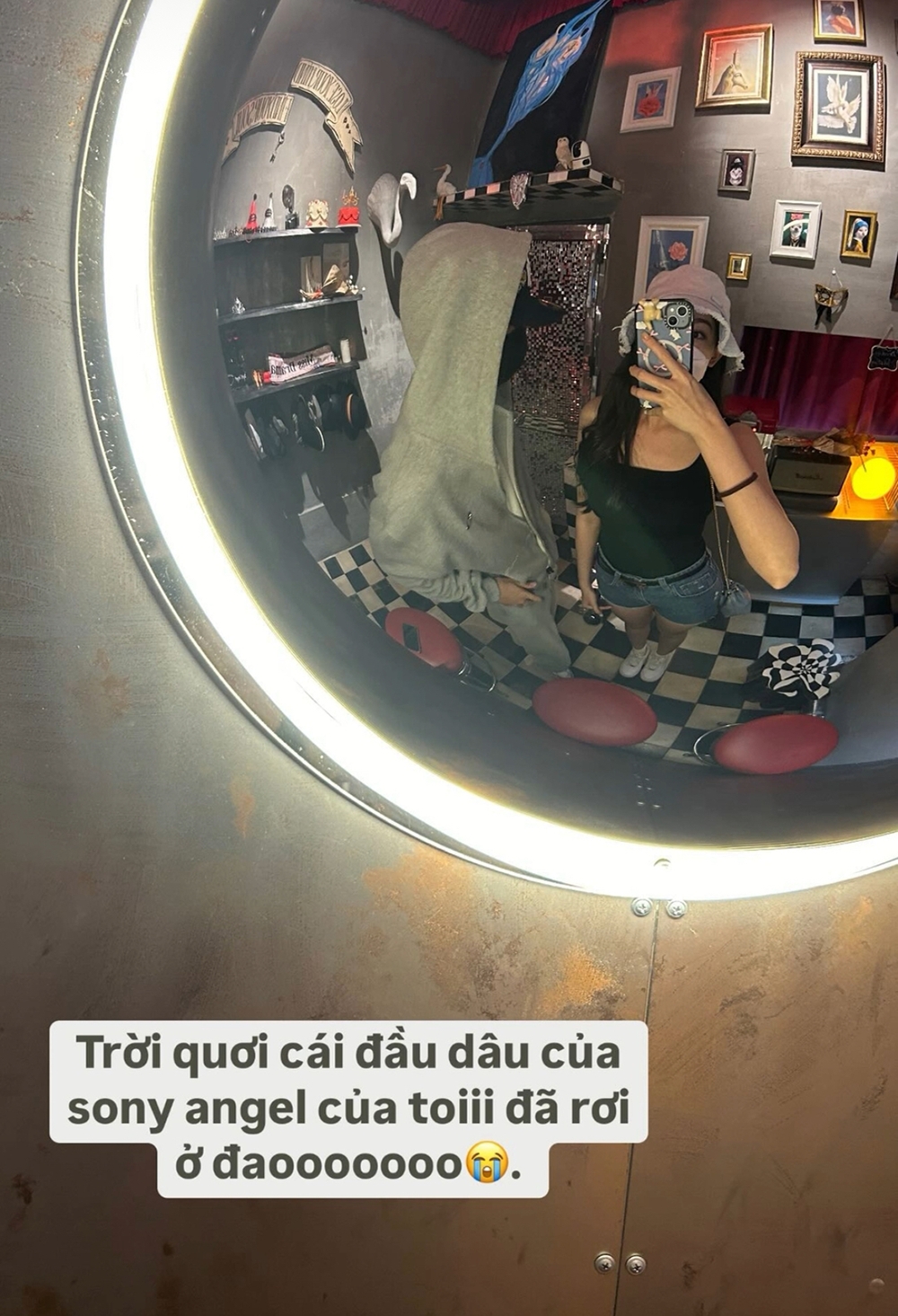 Một trong những mối tình gen Z được quan tâm trong showbiz Việt nhất hiện nay chính là HIEUTHUHAI và bạn gái Mỹ Hàn (Baby Boo). Không cần chính thức lên tiếng công khai nhưng qua hàng loạt hint rõ mồn một ai cũng biết họ là một đôi.