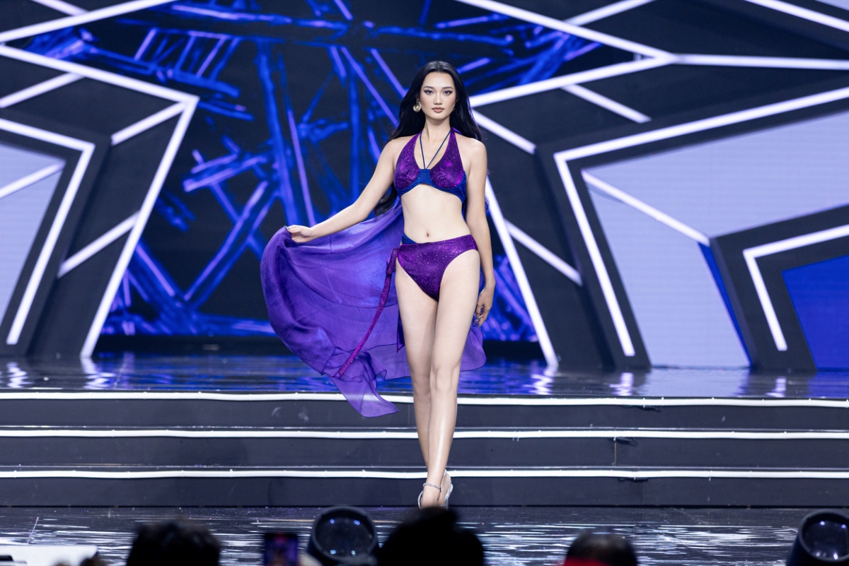 Quỳnh Anh trình diễn bikini tại bán kết Miss Universe Vietnam 2024