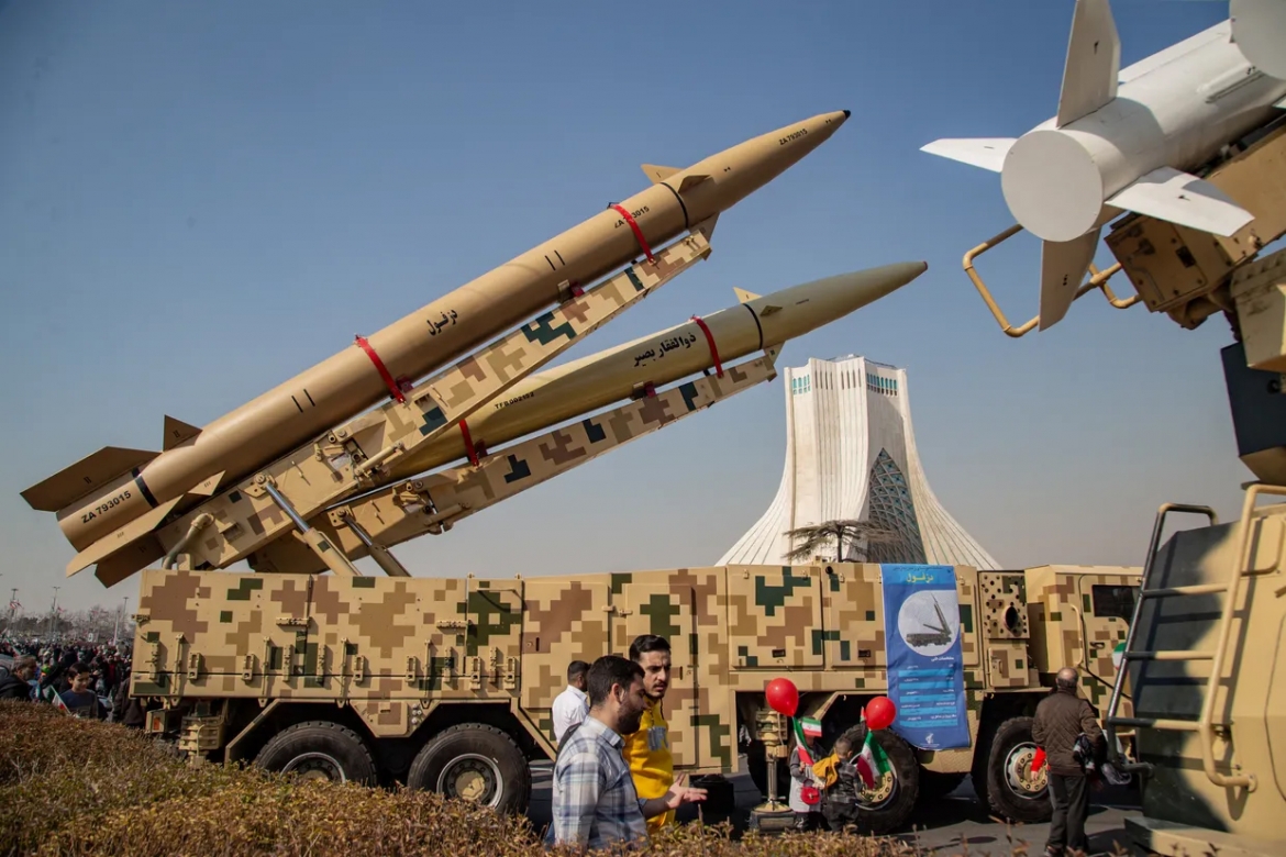 Tên lửa và UAV Iran tại một triển lãm ở Tehran, tháng 2/2024. Ảnh: Middle East Images
