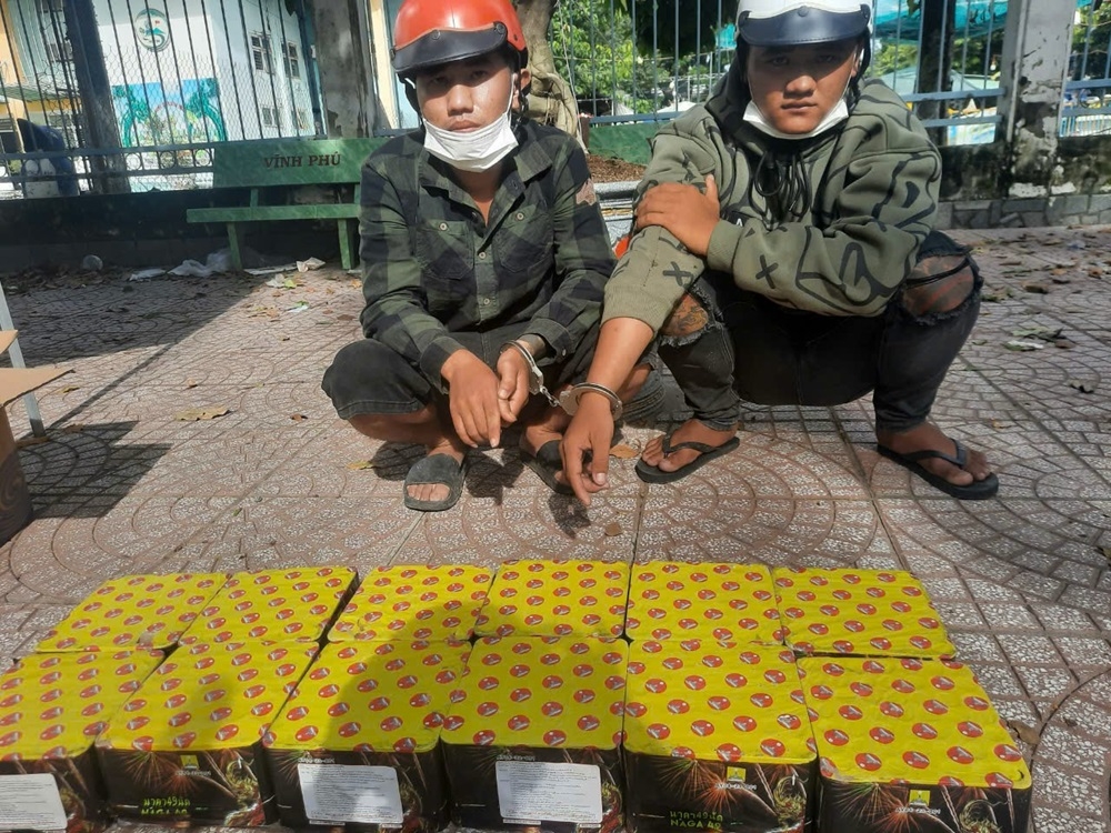 Trần Tấn Đức (bên trái) và Nguyễn Anh Hoàng