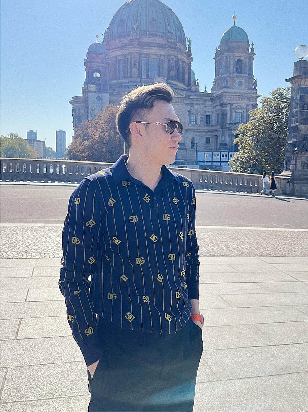 Ca sĩ Dương Triệu Vũ tận hưởng mùa thu ở Berlin, Đức. (Nguồn: FBNV)