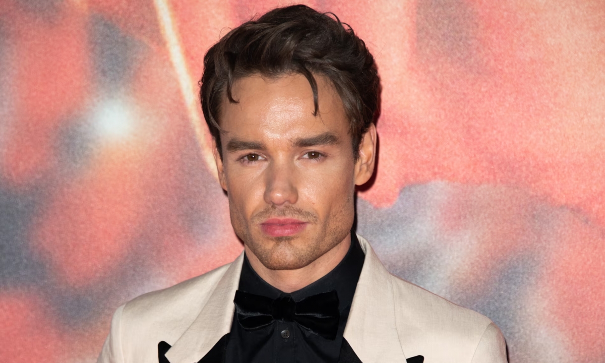 Liam Payne qua đời sau khi ngã từ ban công