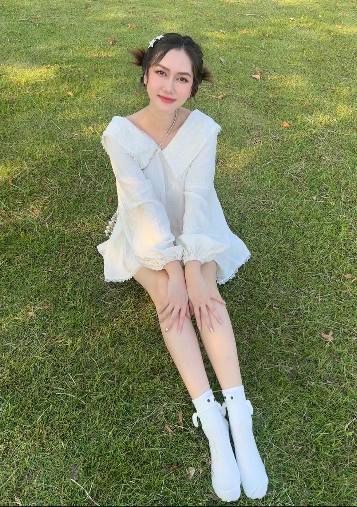 Diễn viên Hương Giang khoe vẻ đẹp trẻ trung: “Bầu 6 tháng mà bày đặt cưa sừng làm nghé”. (Nguồn: FBNV)