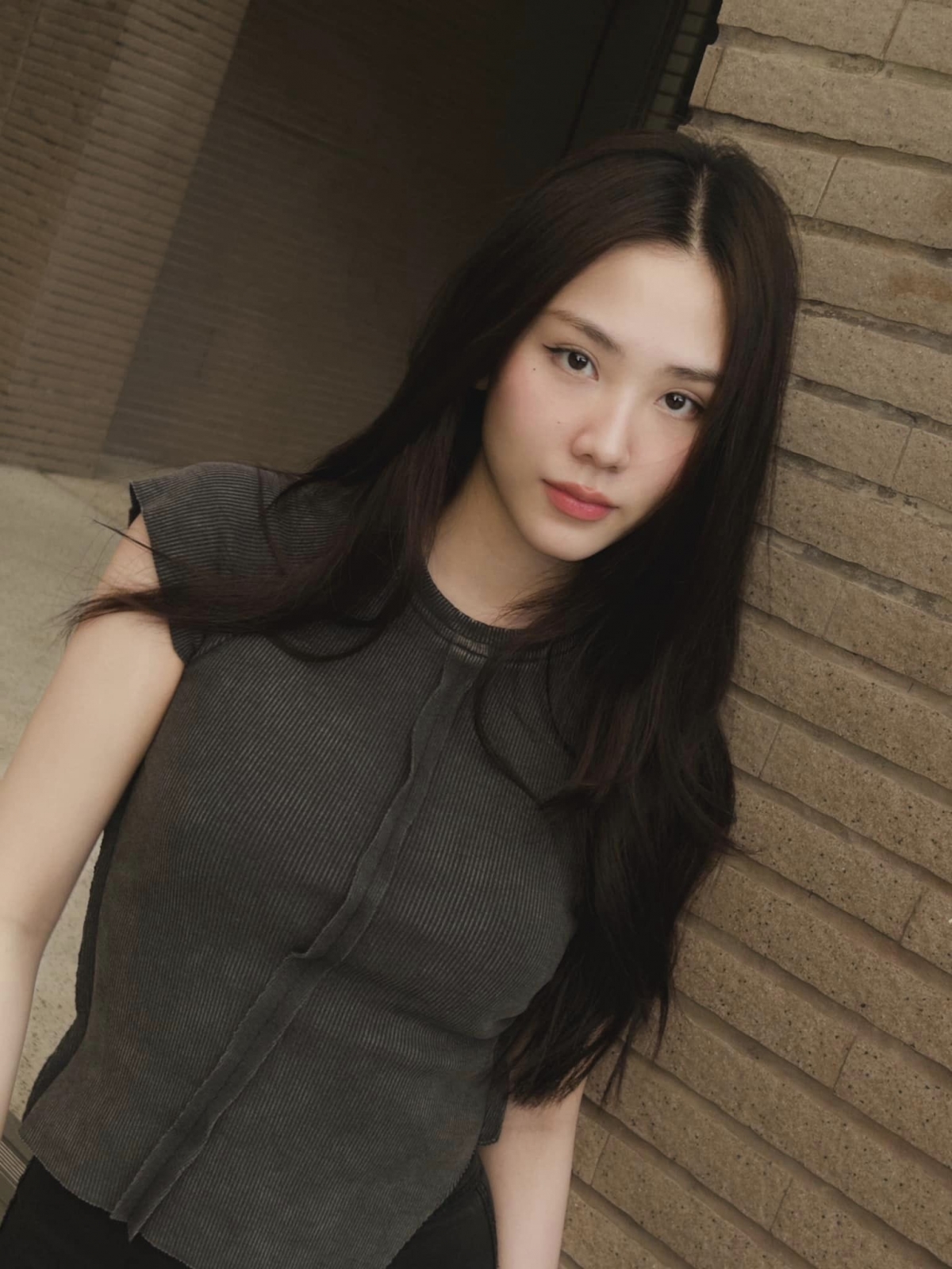 “Mình thích ngắm hoàng hôn lắm mà nghe bảo người như vậy hay buồn”, Mai Phương viết. (Nguồn: FBNV)