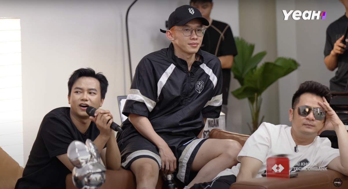 Các anh tài tham gia “Đại hội phê bình"
