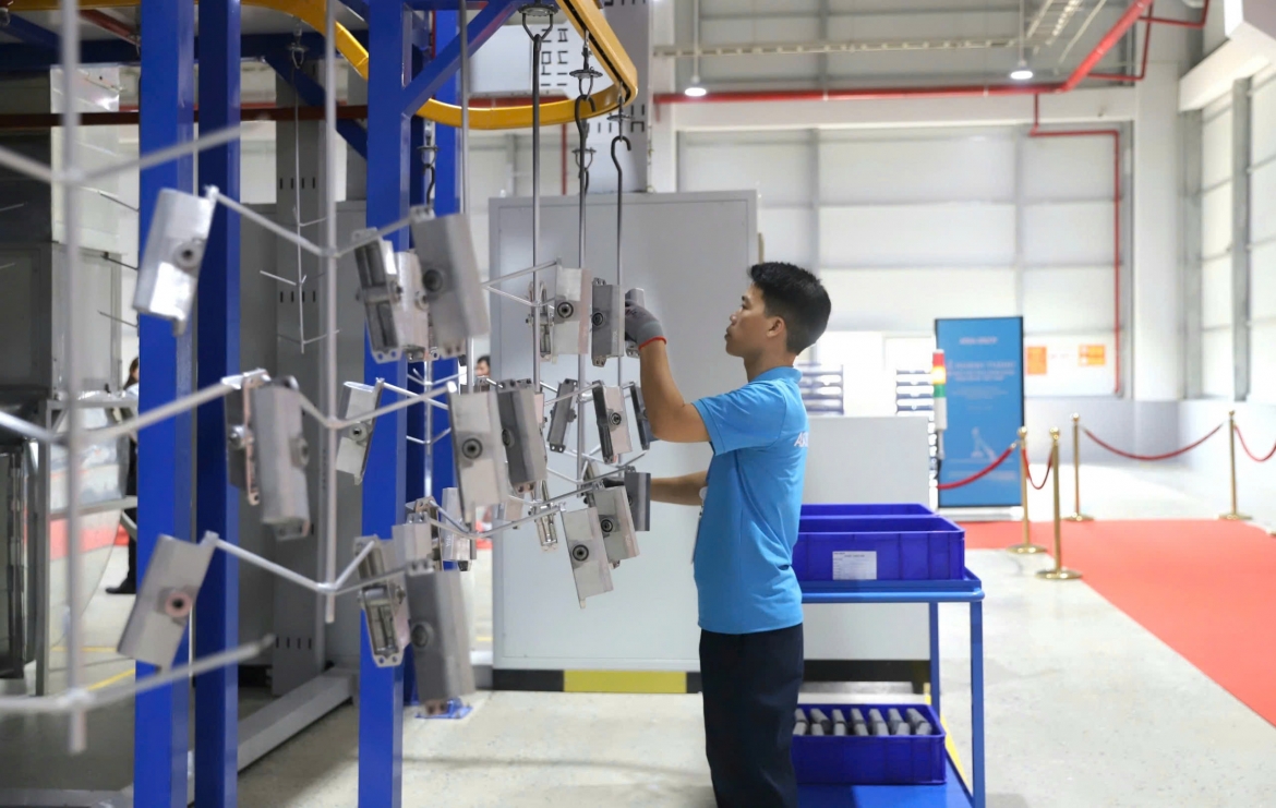 Các doanh nghiệp trong các KCN, KKT Hải Phòng đã trở lại sản xuất bình thường sau bão số 3.