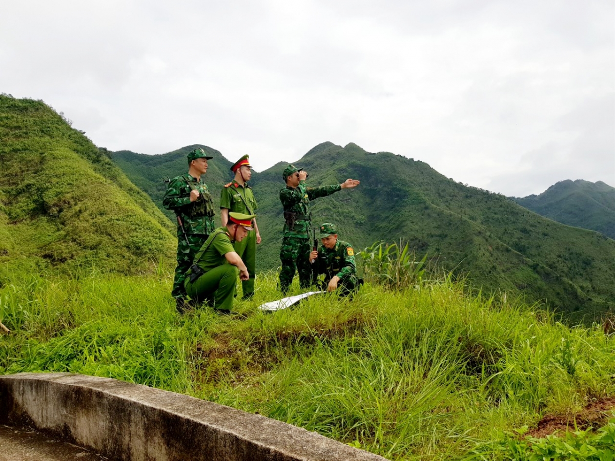Công an Quảng Ninh phối hợp lực lượng Bộ đội Biên phòng tuần tra biên giới