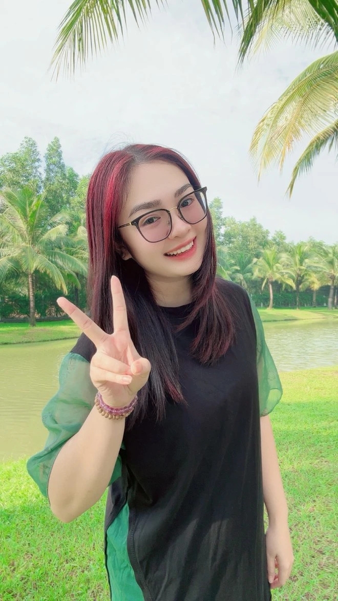 Thiện Nhân vừa ra mắt sản phẩm âm nhạc mới dạng video audio. Cô thú nhận bản thân nghèo, thiếu kinh phí nên chưa thể gửi đến khán giả hình ảnh mới nhất của mình.