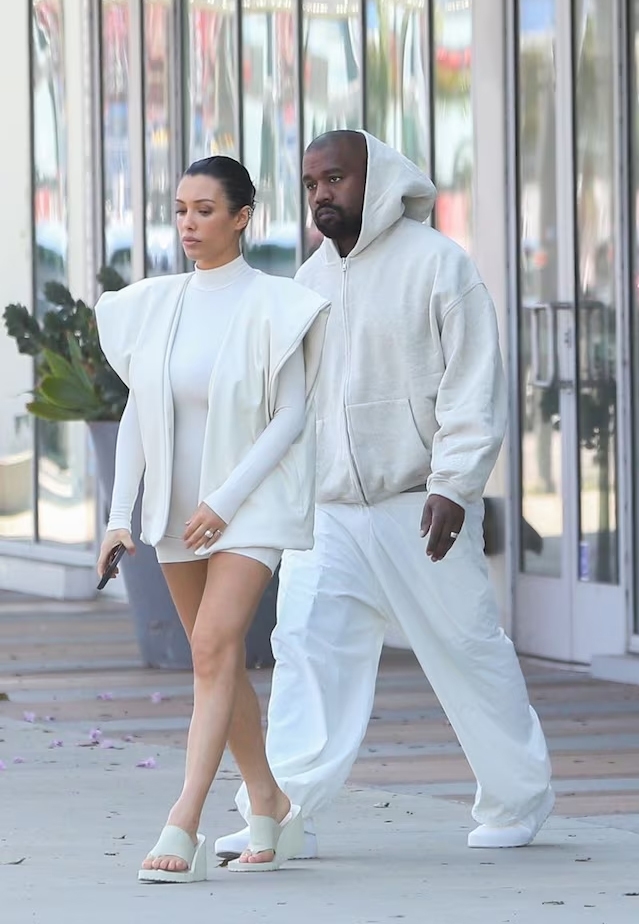 Kanye West và Bianca Censori. Ảnh: Grosby