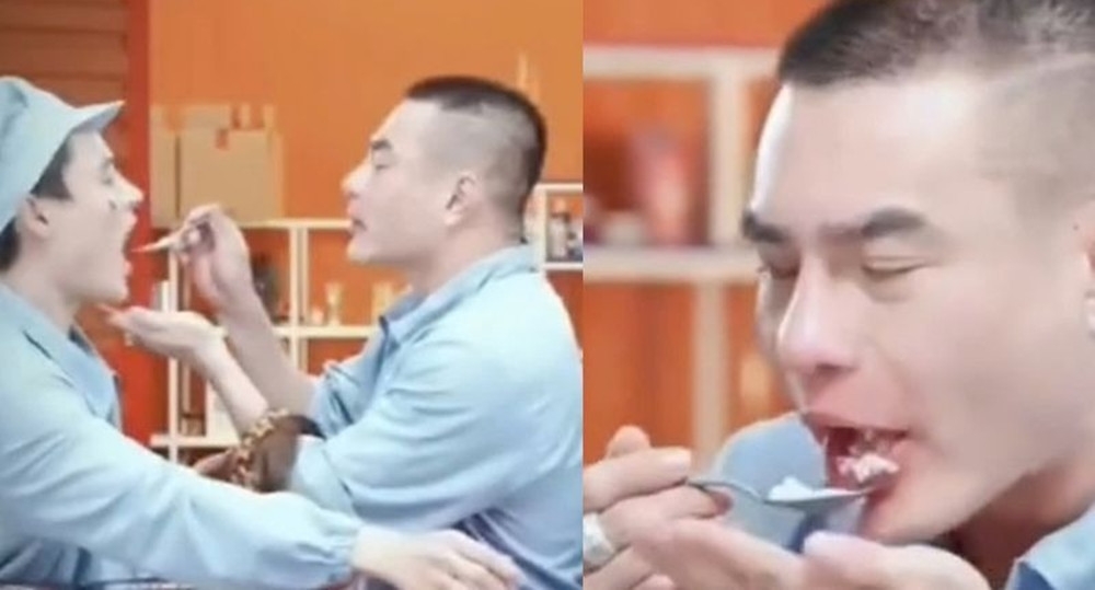 Trên trang cá nhân, Lê Dương Bảo Lâm có những dòng chia sẻ về phiên livestream kéo dài suốt 18 tiếng đồng hồ của mình hôm 10/10. Anh cũng xin lỗi về hành động bị chỉ trích phản cảm khi đút cơm cho Võ Tấn Phát.