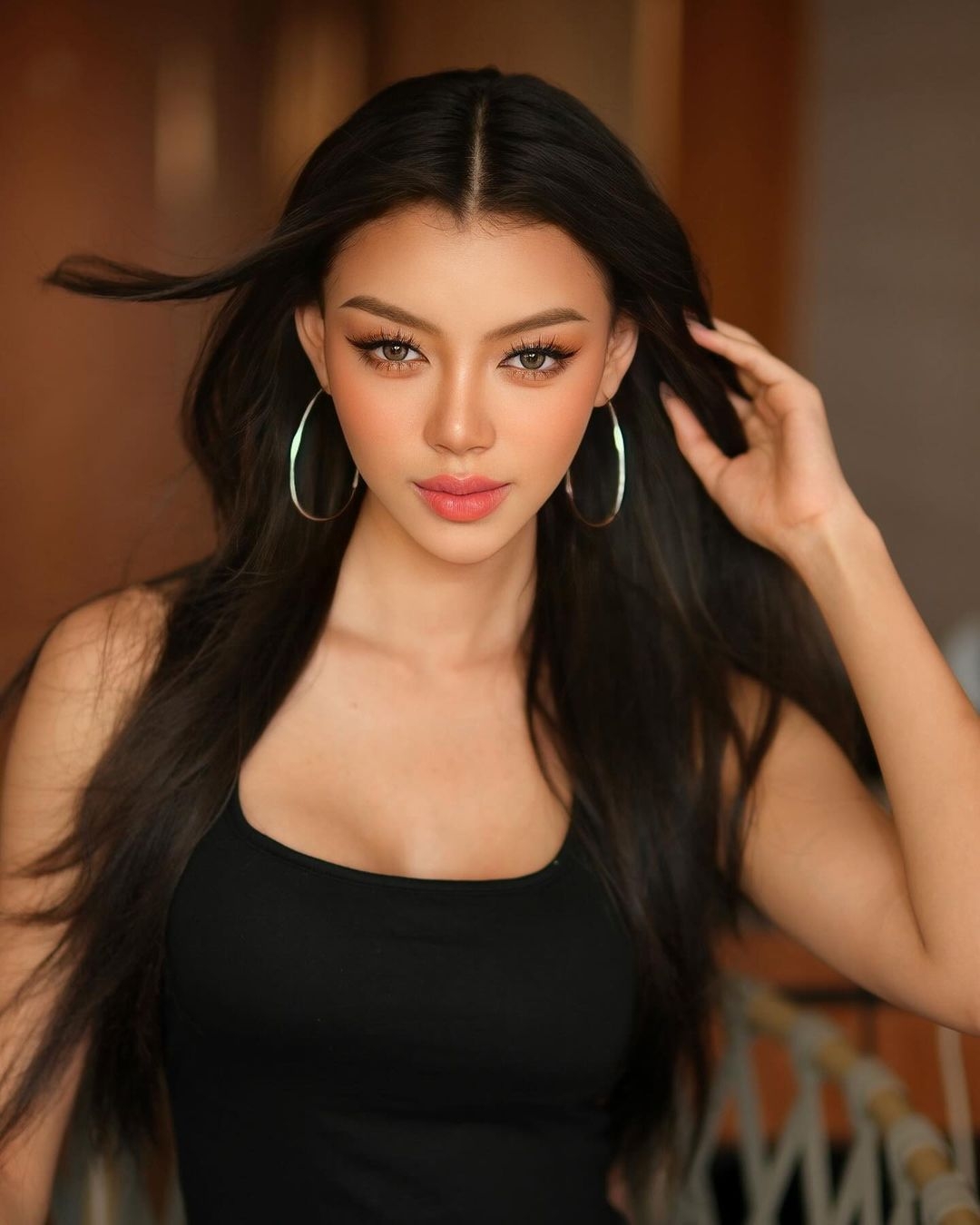 Miss Grand International là cuộc thi sắc đẹp thường niên do ông Nawat Itsaragrisil sáng lập và điều hành từ năm 2013. Năm nay, cuộc thi thu hút 74 thí sinh nhưng đã có 2 thí sinh đến từ Campuchia và Costa Rica bỏ thi. Hiện tại, các người đẹp tham gia hoạt động bên lề ở Thái Lan. Chung kết Miss Grand International 2024 dự kiến diễn ra vào ngày 25/10. Đương kim hoa hậu là người đẹp Peru - Luciana Fuster sẽ trao vương miện cho người kế nhiệm tại chung kết.