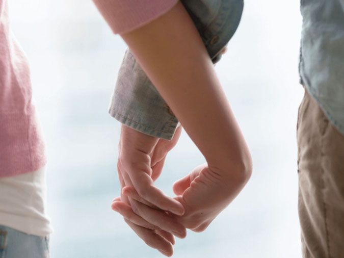 Mẹ phản đối bạn  gái tôi vì cho rằng "ăn cơm trước kẻng" là người dễ dãi (ảnh minh họa)