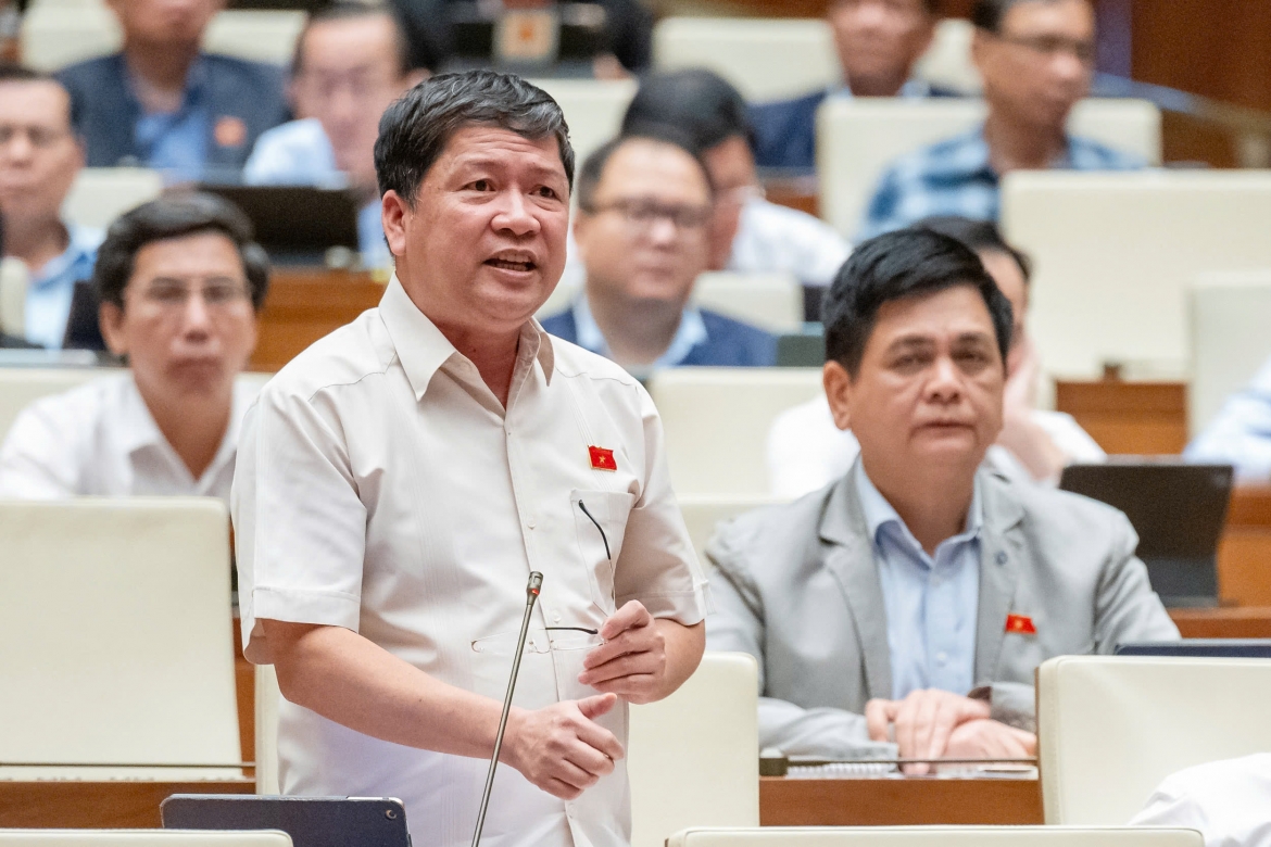 Đại biểu Tạ Văn Hạ (Đoàn ĐBQH tỉnh Quảng Nam)