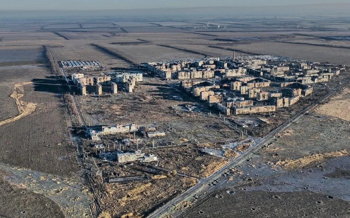 Quang cảnh thị trấn Ugledar (Vuhledar) nhìn từ trên cao. Ảnh: Forbes.