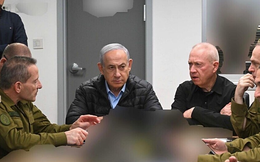 Thủ tướng Netanyahu (giữa) trong 1 lần có mặt tại sở chỉ huy của quân đội Israel. Ảnh: Văn phòng Thủ tướng Israel.