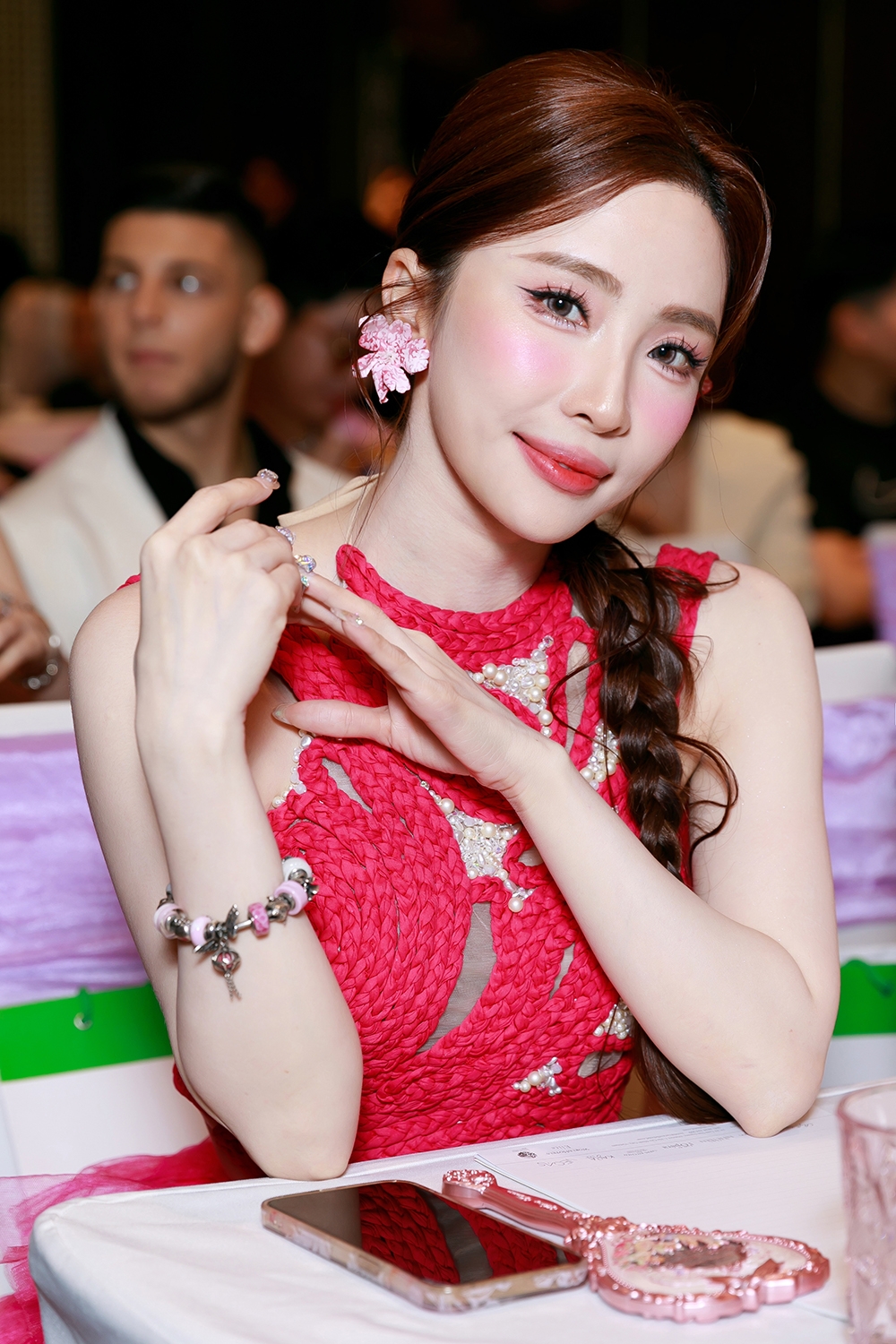 Sau sự tỏa sáng ở “Chị đẹp đạp gió rẽ sóng”, Quỳnh Nga đã hút rất nhiều fans hâm mộ, tên tuổi cô được biết đến rộng rãi khắp cả nước.
