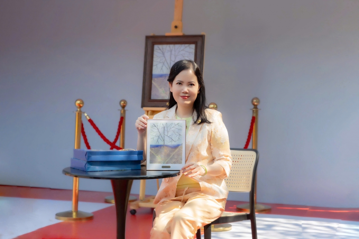 Họa sĩ Kim Đức và bức tranh "Vỏ Tương Lai"