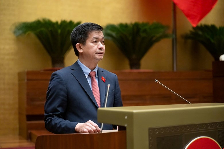 Tổng Thư ký Quốc hội Lê Quang Tùng trình bày dự thảo 