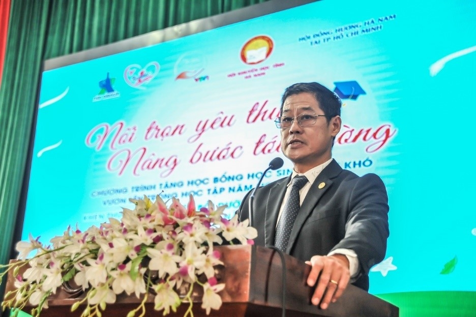 Ông Lâm Bình Vũ thay mặt Công ty Tân Hiệp Phát gửi lời tri ân các cấp chính quyền địa phương và người dân đã luôn ủng hộ, đồng hành cùng Công ty Tân Hiệp Phát và Number One Hà Nam trong suốt những năm qua.