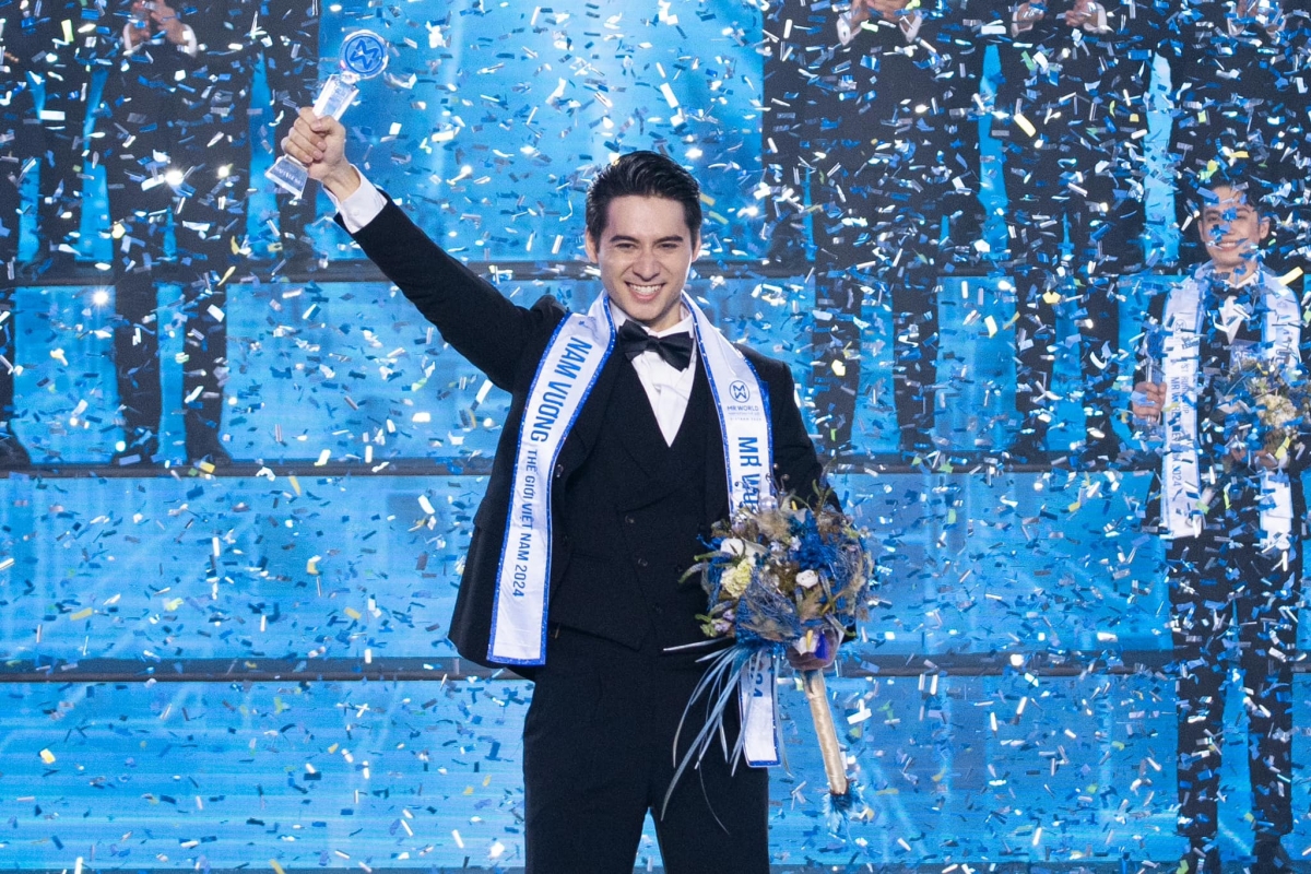 Tuấn Ngọc đăng quang Mr World Vietnam