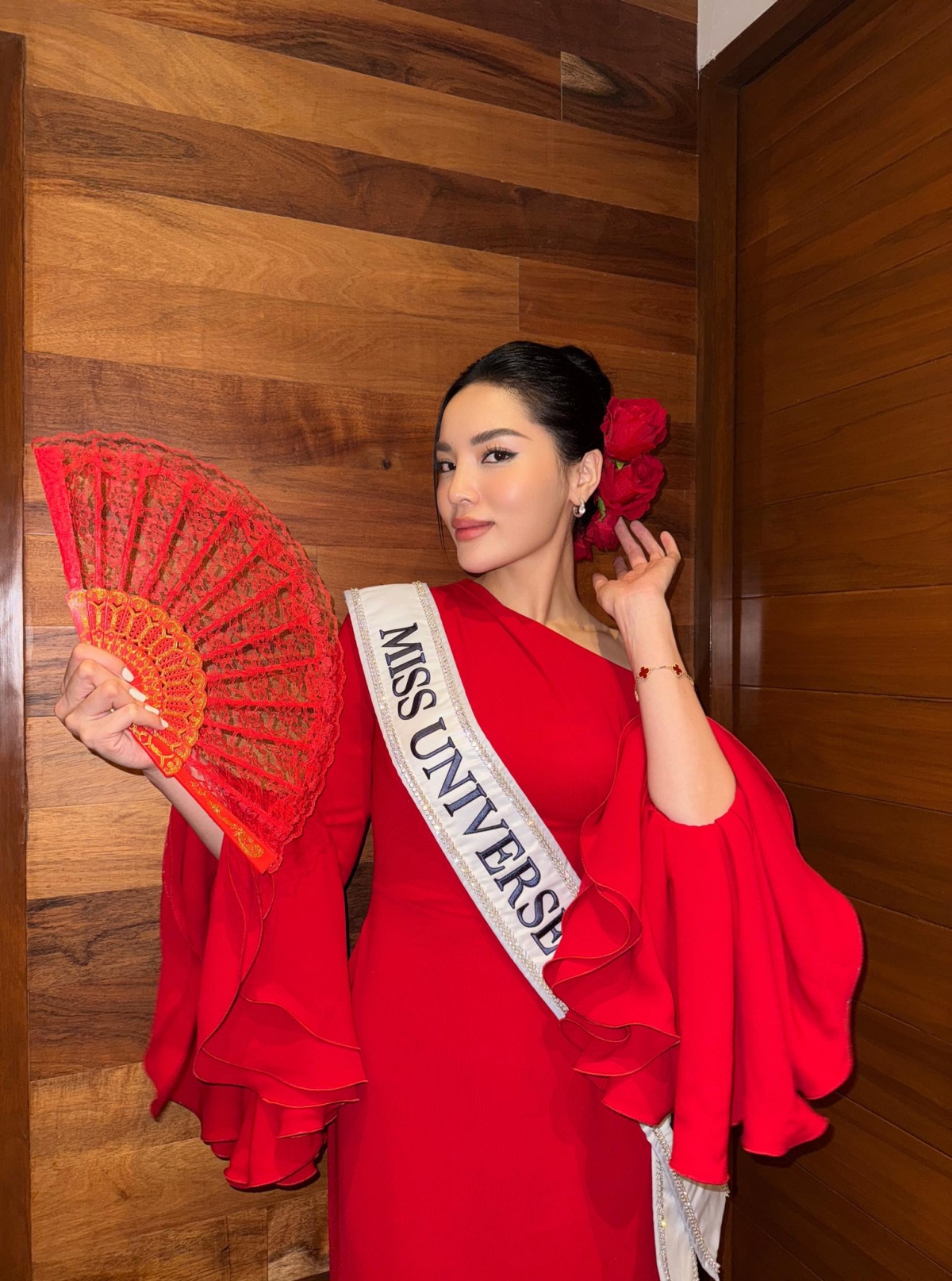 Nguyễn Cao Kỳ Duyên là đại diện của Việt Nam tại Miss Universe 2024. Những ngày đầu cuộc thi, Kỳ Duyên không được các chuyên trang sắc đẹp dự đoán vào top 30. Theo bảng đánh giá của chuyên trang Sash Factor vào đầu tháng 11, đại diện Việt Nam được dự đoán vào top 30, xếp ở vị trí thứ 21. Trước bán kết, Kỳ Duyên được Sash Factor xếp ở vị trí thứ 26. Trong khi đó, chuyên trang Missosology không đưa đại diện Việt Nam vào danh sách top 30 gương mặt nổi bật tại cuộc thi năm nay.