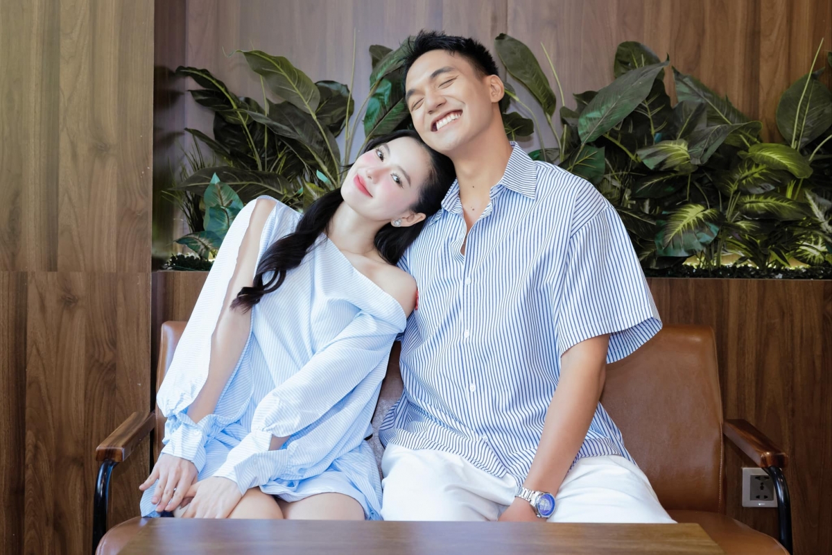Đỗ Nhật Hoàng khoe ảnh tình tứ bên bạn gái Yên Đan. Đỗ Nhật Hoàng đảm nhận vai chính Phúc trong phim “Ngày xưa có một chuyện tình”. (Nguồn: FBNV)