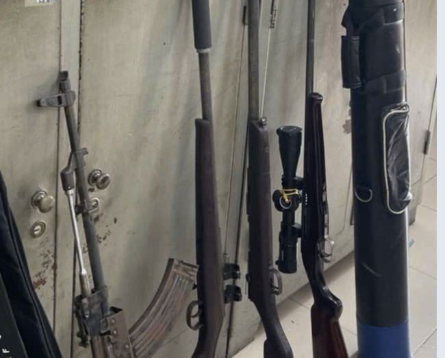 Nhiều khẩu súng, đạn được thu giữ trong vụ án