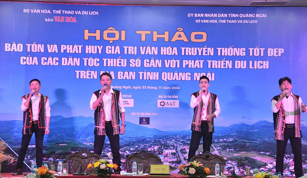 Các tiết mục biểu diễn văn nghệ của đồng bào dân tộc thiểu số ở Quảng Ngãi