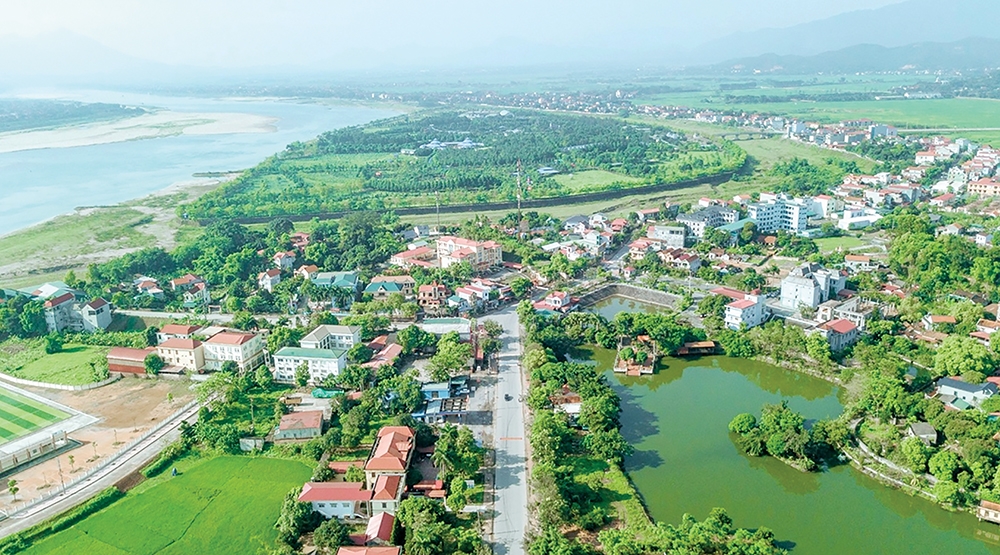 Đến nay, các tuyến đường giao thông liên huyện, liên xã, liên khu tại Thanh Thủy cũng đã được nhựa hóa và bê tông hóa 100% để phục vụ nhu cầu phát triển kinh tế - xã hội.