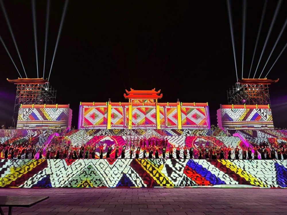 Khai mạc Festival Ninh Bình lần thứ III năm 2024. (Ảnh: TTXVN)