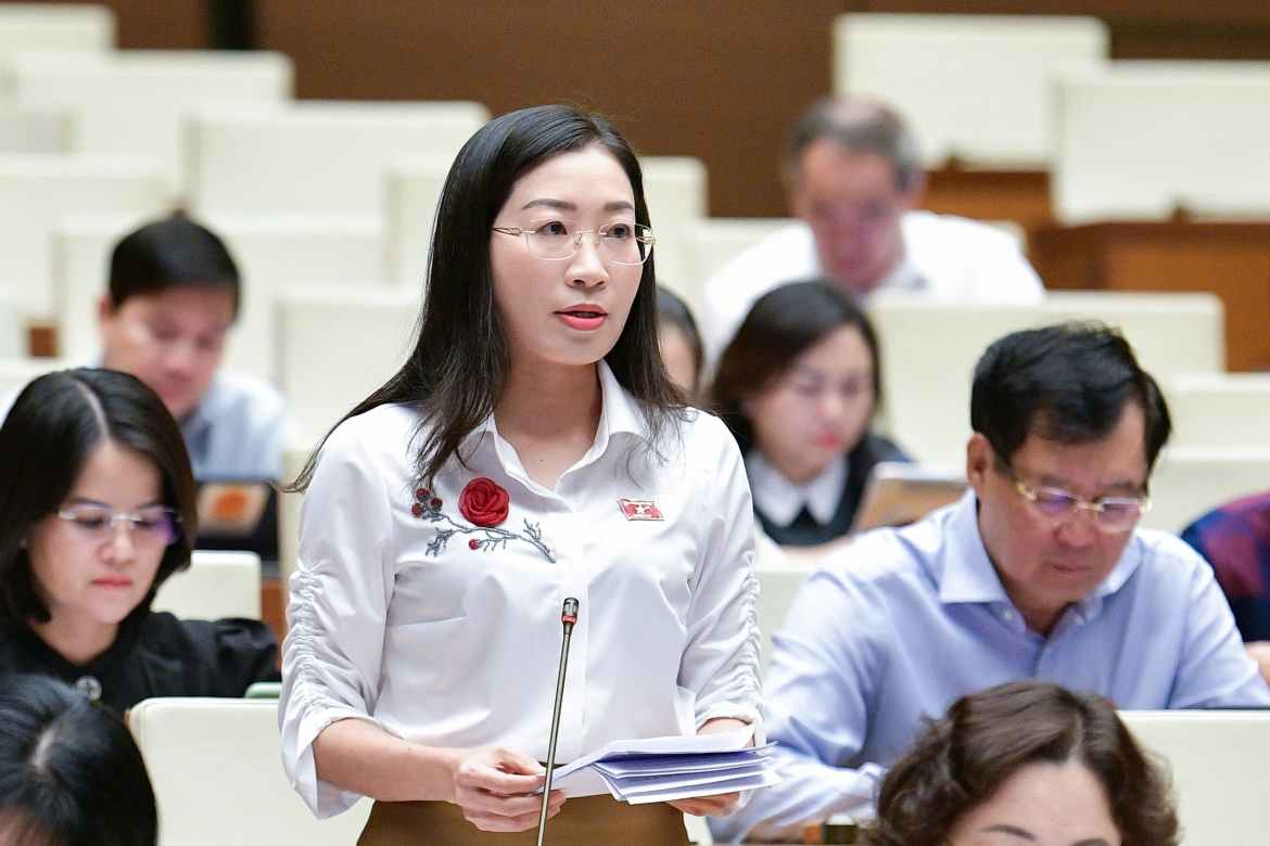 Đại biểu Hoàng Thị Thanh Thúy (Đoàn ĐBQH tỉnh Tây Ninh)