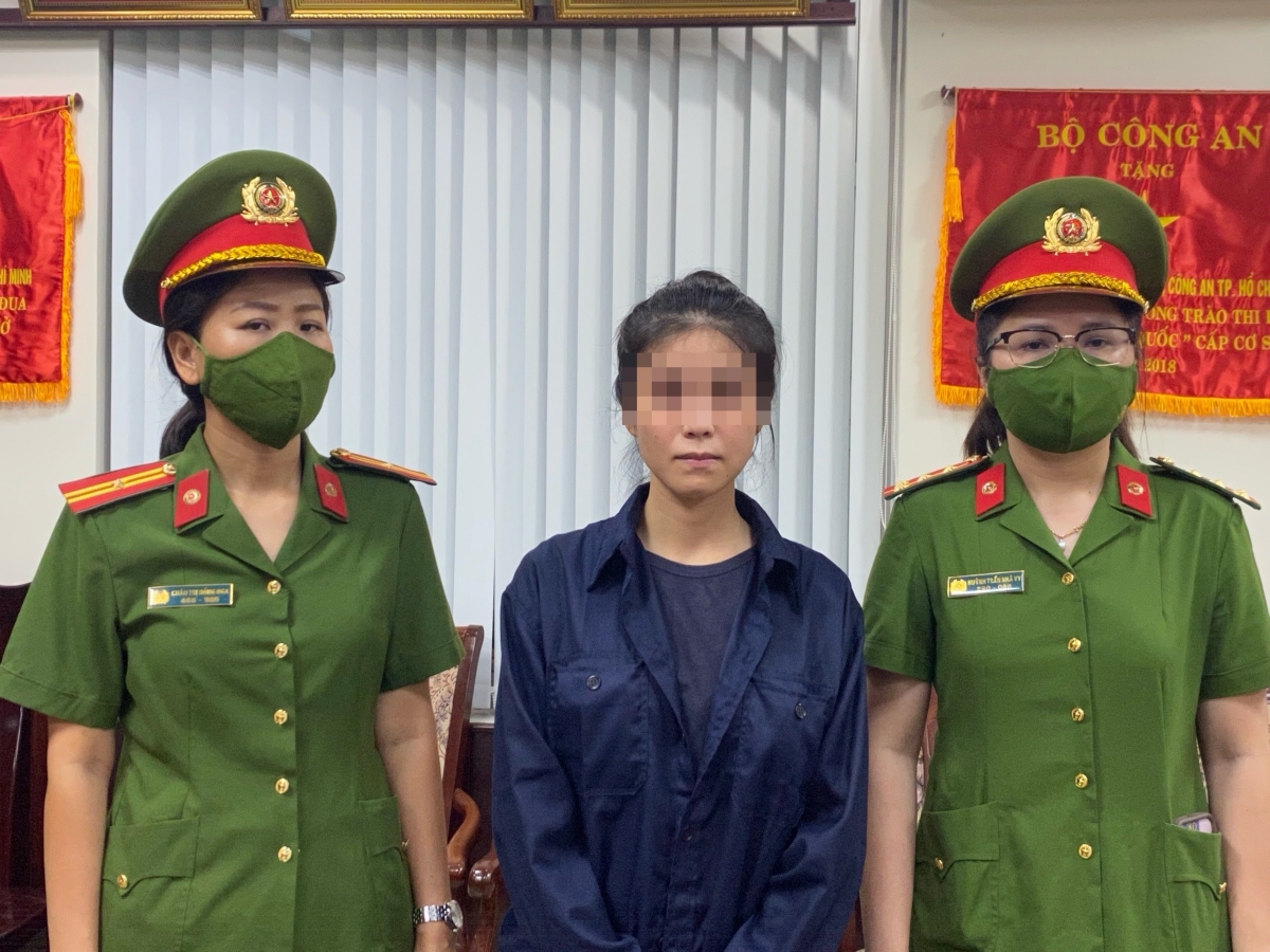 Việc khởi tố, bắt tạm giam ca sĩ Chi Dân, người mẫu An Tây và bị can Nguyễn Đỗ Trúc Phương là kết quả mở rộng điều tra vụ án vận chuyển ma túy từ Pháp về Việt Nam qua sân bay Tân Sơn Nhất (Ảnh: CACC)