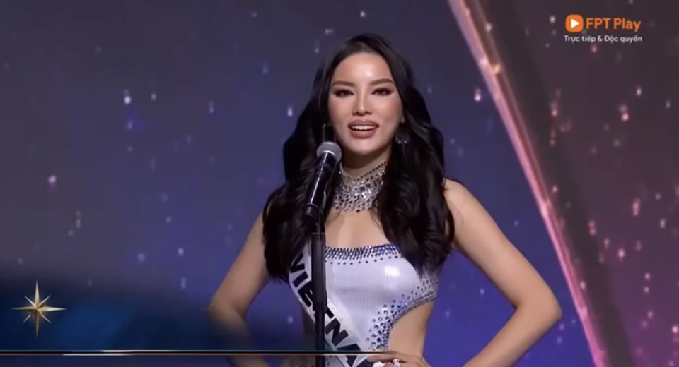 Sáng 17/11 (giờ Việt Nam), Kỳ Duyên cùng gần 130 thí sinh khác bước vào chung kết Miss Universe 2024. Ở phần thi hô tên, Kỳ Duyên là thí sinh thuộc nhóm cuối cùng. Cô thể hiện vẻ rạng rỡ, tràn đầy năng lượng trên sân khấu khi hô vang hai tiếng "Việt Nam". Kỳ Duyên ngay sau đó xuất sắc được gọi tên vào top 30 ngay ở vị trí số 4 khiến khán giả Việt Nam vô cùng bất ngờ và tự hào. Trên sân khấu, Kỳ Duyên không giấu được niềm hạnh phúc, bước đi đầy năng lượng trên sân khấu Miss Universe 2024.
