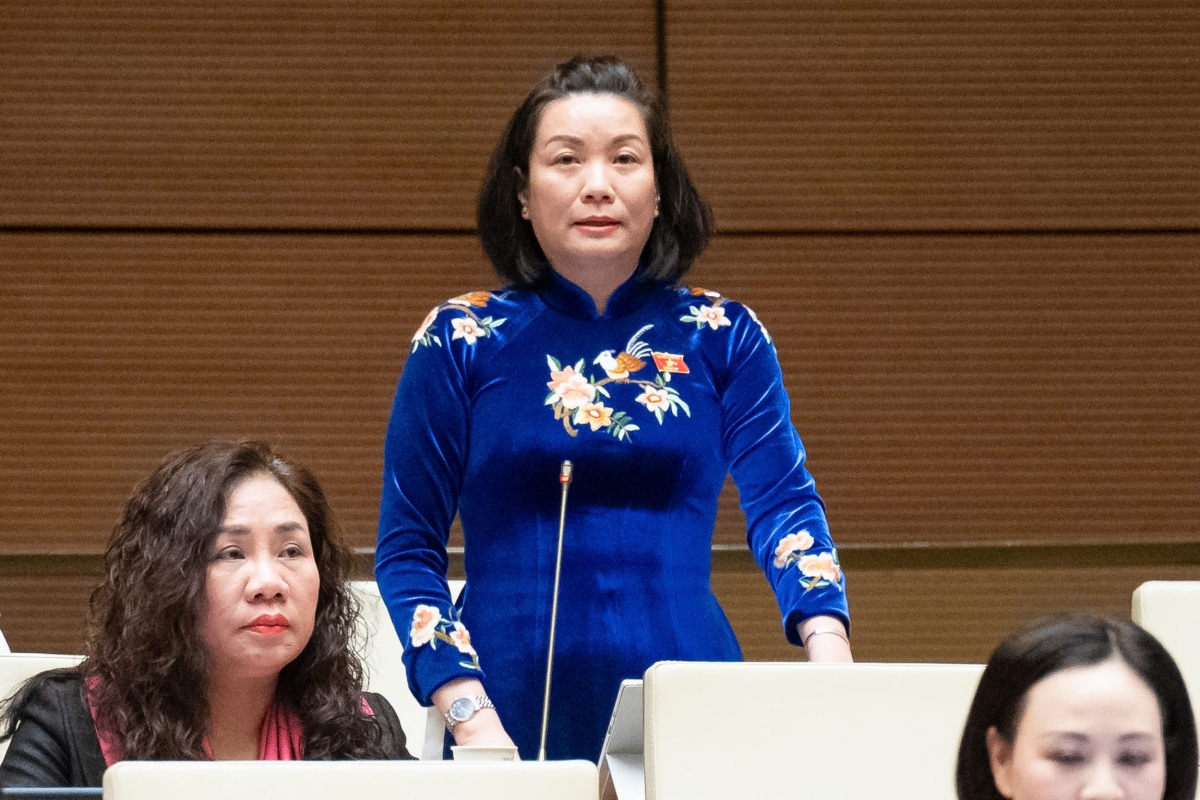 Đại biểu Nguyễn Minh Tâm (Đoàn Quảng Bình) nêu ý kiến thảo luận