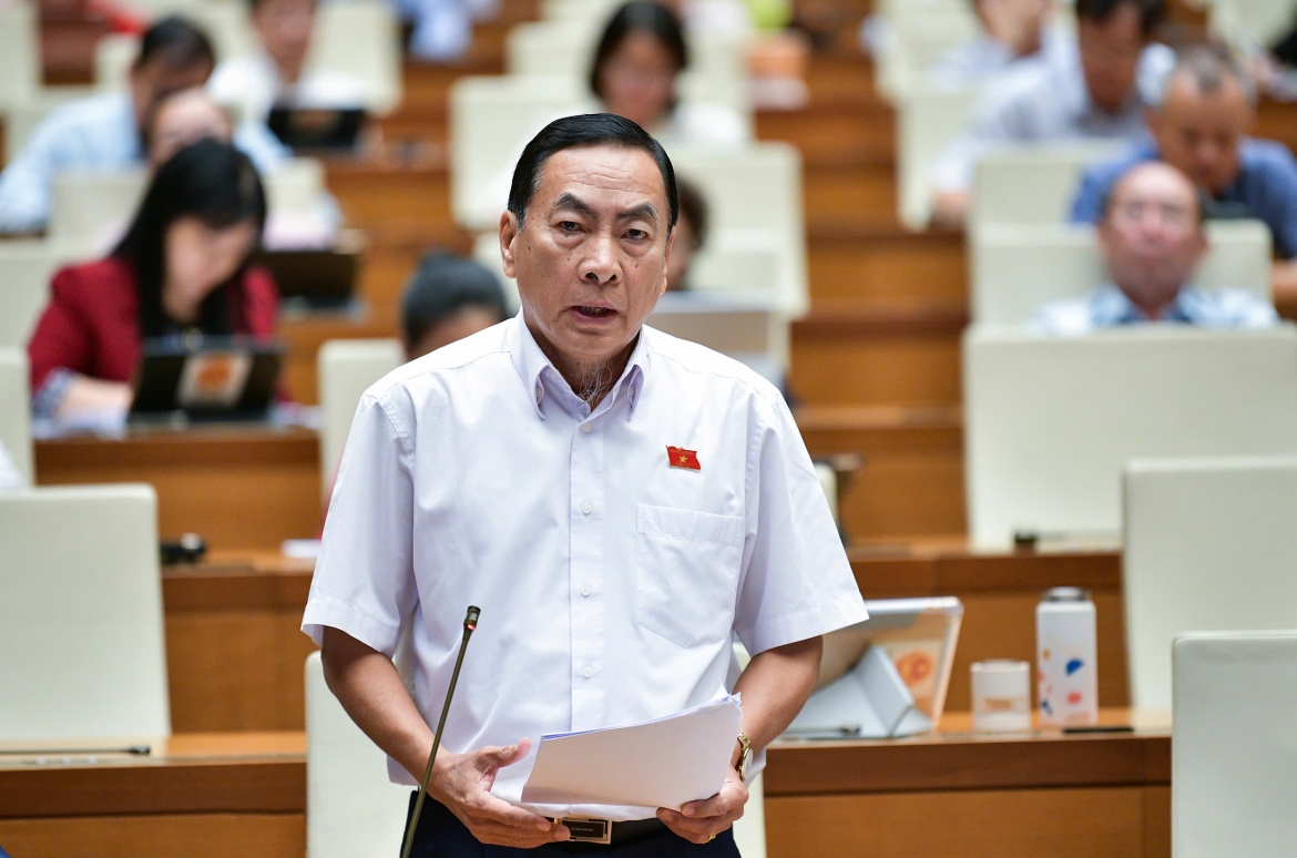 Đại biểu Phạm Văn Hòa, đoàn Đồng Tháp (Ảnh: Quốc hội)